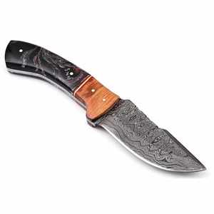 Couteau de chasse fait main à lame pleine soie personnalisé Couteaux en acier damas à haute teneur en carbone de qualité supérieure - Product Image 1