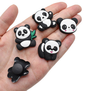 Ayakkabı aksesuarları üreticileri <span class=keywords><strong>Panda</strong></span> dönebilir takunya Charm Diy aksesuarları toptan sevimli hayvan ayakkabı Charms - Product Image 3