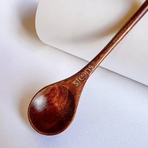 Cuchara de Cocina de Madera Oscura Premium, Acabado Liso, Resistente al Calor, Utensilio Elegante para Remover, Servir y Uso Diario en la Cocina - Product Image 6