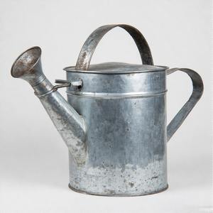 Arrosoir galvanisé d'inspiration champêtre avec bec de précision pour arroser sans effort les plantes à l'intérieur et à l'extérieur - Product Image 3