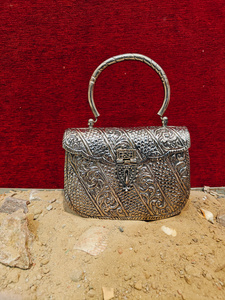 Antique Silver Metal Top Handle Evening <b>Clutch</b> <b>Bag</b> Womens Luxury Wedding Party Engraved Statement Handbag Export Quality <b>clutch</b> - Product Image 1