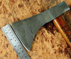 Hacha forjada a mano hecha a mano de fábrica de cubiertos OEM ODM personalizada al por mayor con acero de Damasco hacha de una sola cabeza mango de palisandro - Product Image 3