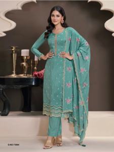 Traje de Salwar de seda Moonga pesada de colección Premium de color increíble de aspecto elegante con bordado de secuencia - Product Image 4