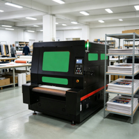 Machine de découpe laser DTF DOWIN 1200x1500mm avec refroidissement par eau pour la découpe de films DTF et d'étiquettes de soin.