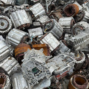 Vente en gros de moteurs électriques d'occasion Moteurs électriques jetés au rebut dans un recyclage de ferraille Accessoires de moteurs électriques - Product Image 1
