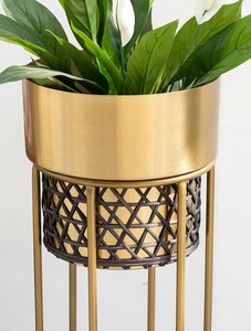 Meilleure vente jardinière en métal unique faite à la main nouveau Design jardinière en fer décor de jardin suspendu utilisation au sol prix de gros accessoire - Product Image 3