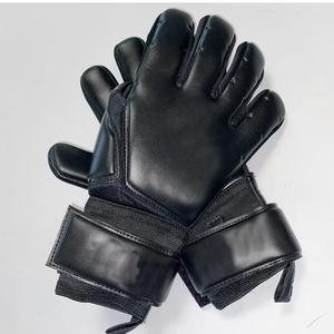 Nouveaux gants de gardien de but de football de haute qualité Concevez votre propre combat Porter des gants de gardien de but de football - Product Image 2