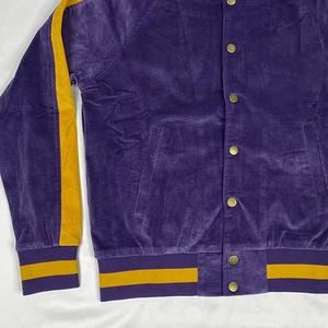 Chaqueta Bomber de Lana Color Morado Omega, Venta al por Mayor OEM, Ropa Urbana Griega, Cierre de Cremallera, Bolsillos, Forro de Satén, Logotipo Aplicado, Primavera - Product Image 5