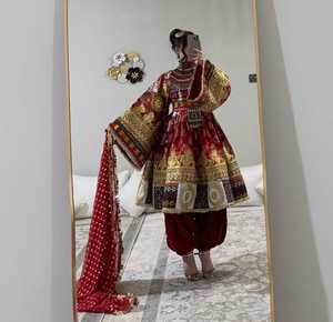 Vestido Étnico Tribal Balochi Hecho a Mano, Estilo Afgano Kuchi, Poliéster Bordado con Lentejuelas, Volantes y Borlas, Vestido de Fiesta Estilo Afgano - Product Image 4