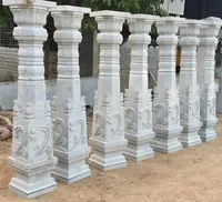 Colonnes en marbre massif sculptées à la main HAYAT INDUSTRIES, architecture extérieure moderne de luxe pour villa, hall, hôtel, fabriquées en Inde, disponibles en ligne