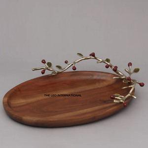 Petit déjeuner utilise un plateau de service en bois avec des poignées de conception de fleurs Plateau unique Plateau décoratif de table écologique - Product Image 5