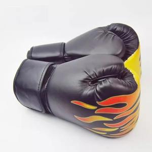 ถุงมือชกมวยหนังสีดำสำหรับผู้ชาย สวมใส่สบาย ปรับได้ ถุงมือฝึกซ้อมสำหรับผู้ใหญ่ ป้องกันมือ พร้อมคุณสมบัติยืดหยุ่น - Product Image 3