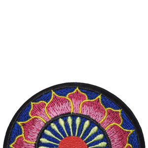 Nouveautés Vente en gros Badges brodés personnalisés Conception sur mesure Cœur Fleur Marque privée Broderie à la main à coudre Prix de gros 2025 - Product Image 3