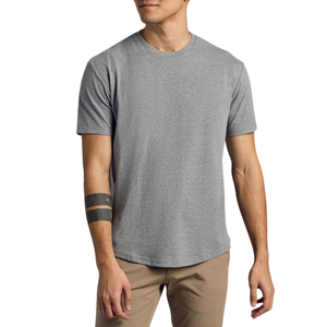 Camiseta clásica con cuello redondo para hombre, tejido de poliéster/algodón de 200 gramos, estilo informal inteligente con dobladillo curvo y patrón sólido - Product Image 2