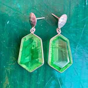 Pendiente colgante de piedras preciosas de peridoto de plata de ley 925, hermoso pendiente verde, joyería de plata elegante para mujer - Product Image 1