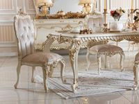 Ensemble table et chaises de salle à manger de luxe en bois exquis, parfait pour les grandes réunions de famille et les dîners élégants à la maison