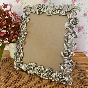 Cadre photo en métal au design unique et écologique avec taille et couleur personnalisables, décoration moderne pour la maison pour un style de vie haut de gamme - Product Image 2