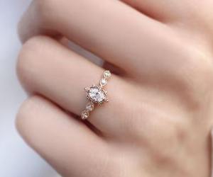 แหวนแต่งงานประดับเพชรรูปวงรีสีเงินแบบปรับแต่งได้แหวนเพชรโมอิสสเตอริงฝัง - Product Image 4