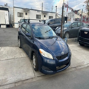 Toyota Matrix Base Hatchback 2010 Usado en Excelentes Condiciones, Transmisión Manual de 5 Velocidades, Overdrive, Tracción Delantera, Motor Negro de 1.8L y 132 HP - Product Image 1