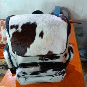 Sac à dos unisexe multi-usages en cuir de vachette à motif occidental, sculpté à la main, élégant, vintage, avec fermeture éclair, pour l'école/le designer - Product Image 4