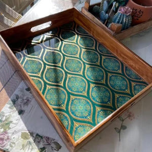 Plateau de service en bois de luxe fabriqué à la main avec blocs à découper Meena Price - Product Image 1