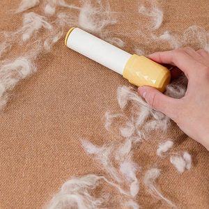 Rodillo adhesivo para pelusas de mascotas, ropa adhesiva compacta con diseño de lágrima oblicua, removedor de rollo de pelo para camas y sofás - Product Image 6
