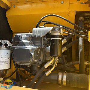 รถขุดโคมัตสึ PC200-8 มือสอง น้ำหนักใช้งาน 20 ตัน พร้อมเครื่องยนต์ ปั๊ม และส่วนประกอบหลัก ขาย - Product Image 4