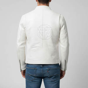 Elegante Chaqueta de Invierno para Hombre en Cuero de Vaca Repujado, con Logotipo Frontal, Corte Elegante, Diseño Ecológico Personalizable, Características Personalizables - Product Image 2