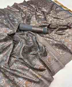 Precio al por mayor en pesado diseñador indio exclusivo Lahenga Choli Dupatta seda Salwar Kameez boda desgaste Surat fabricante - Product Image 4