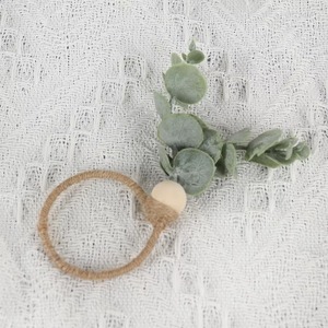 Rond de serviette en jute avec feuille verte Décor de table rustique Parfait pour les mariages écologiques Fêtes à domicile et inspirés de la nature - Product Image 6