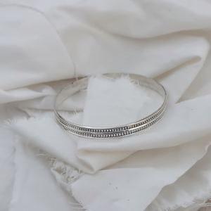 Super 925 Sterling Silver Plated Texture Vintage Handmade Cuff Bangle Bracelet pour les femmes Fashion Jewelry Wholesale Suppliers - Product Image 5