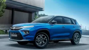 Wholesale High Speed <strong>Electric</strong> <strong>Car</strong> Motor 4 Wheels Drive Hyrider V NEO DRIVE <strong>Car</strong> for Sale <strong>Electric</strong> <strong>Cars</strong> Made <strong>in</strong> <strong>India</strong>
