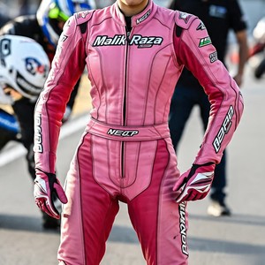 Costumes de moto en cuir pour femmes luxueuses | Style signature et ajustement parfait pour les cavalières féminines | Équipement de moto de haute qualité dans le monde entier - Product Image 4