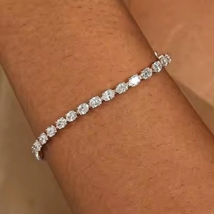 Bracelet de tennis de qualité supérieure Bracelet en diamant mariée liée avec argent VVS plaqué or blanc 18 carats cadeau pour elle - Product Image 2
