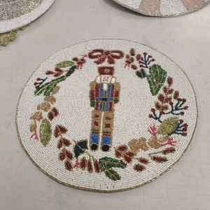 Napperon perlé Beige blanc fait à la main de luxe élégant motif floral tissé chargeur de Table pour événements à manger pendaison de crémaillère mariage - Product Image 5