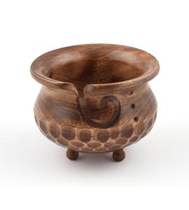 Cuencos de hilo de madera para ganchillo con agujeros que evitan resbalones y enredos Cuenco de tejer artesanal indio hecho a mano Día de la madre - Product Image 1