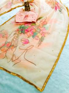 โสร่งผ้าชิฟฟ่อนราคาโรงงานที่มีความต้องการสูงสไตล์ปากีสถานสำหรับสุภาพสตรีและเด็กผู้หญิงสำหรับงานเลี้ยงและงานแต่งงาน-วางจำหน่ายในอินเดีย - Product Image 6