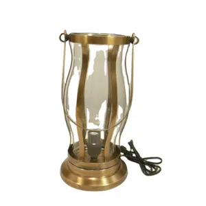 Tasarımcı Metal ve cam antika lamba kolu ile her yerde taşıması en iyi dekoratif Modern fener
