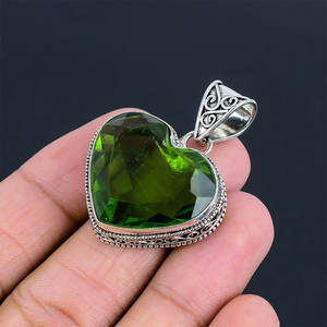 Pendentif unique à fermoir en pierre d'hydro peridot en forme de cœur en laiton 15 mm pour prix de gros & MANGALMAY CORPORATION - Product Image 4