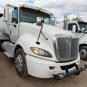 Camión Tractor Diésel de Larga Distancia 6x4 con Tanque de Agua de Gran Capacidad para Construcción y Transporte Logístico, Listo para Enviar - Product Image 1