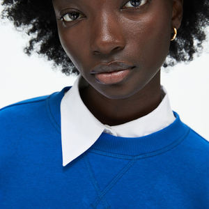 เสื้อครอปแขนยาวแบบสวมหัวสำหรับผู้หญิง เสื้อสเวตเชิ้ตออกกำลังกายแบบเรียบง่าย เสื้อครอปสำหรับเต้นรำ - Product Image 2