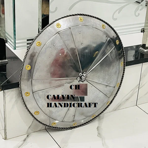 Bouclier rond en acier médiéval Bouclier à pointes en fer Armure Bouclier en métal argenté prêt à la bataille par l'artisanat de Calvin - Product Image 1