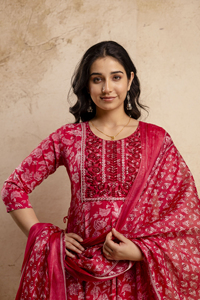 Robe en rayonne de qualité supérieure avec broderie de séquence Dupatta pour fabricant indien - Product Image 5