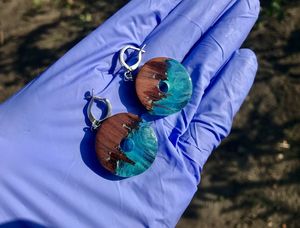 ต่างหูเรซินรูปร่างทรงสี่เหลี่ยมทำจากไม้เรซินรูปร่างหัวใจสีทองฟอยล์สีดำและสีขาว - Product Image 5