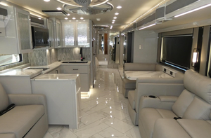 Autocaravana Americana American Eagle 45K 2021-2025 Totalmente Equipada, Clase A - Diésel, Autocaravana Usada para Campamentos RV - Product Image 3