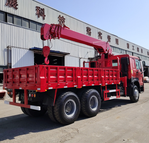Camion de fret Howo PC200-8 d'occasion de bonne qualité et à prix abordable, modèle 2022, 20T, avec grue de 10T, moteur diesel Euro III, caméra arrière 360° - Product Image 2