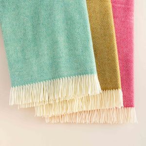 Couverture en laine douce de luxe Direct India Plaid tissé à chevrons de haute qualité et motif rayé usage domestique Avior - Product Image 2