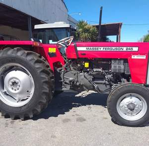 Tracteur à gazon MASSEY FERGUSON 70 CV 4 roues motrices Haute productivité Neuf Occasion Rouge Matériel agricole - Product Image 6