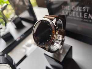 Montre Garmin MARQ Adventure de qualité, tracker d'activité moderne avec écran IPS, 100% d'origine, scellée en usine - Product Image 4