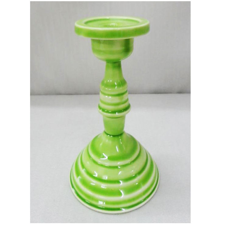 สีเขียวอ่อน